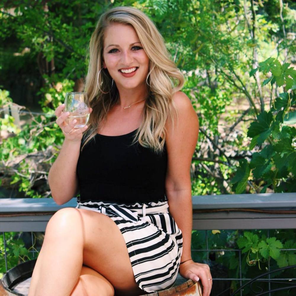 Meet your Posher, Hannah